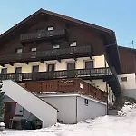 Pensión Bergsee 3*